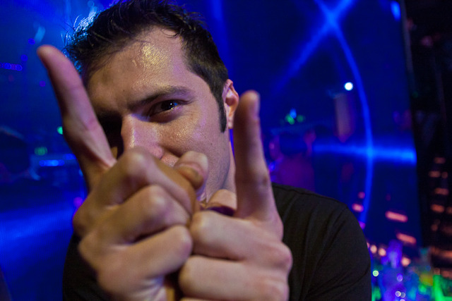 IMAGE: http://seenightlife.com/photos/10784/original_trent-9860.jpg?1295113257