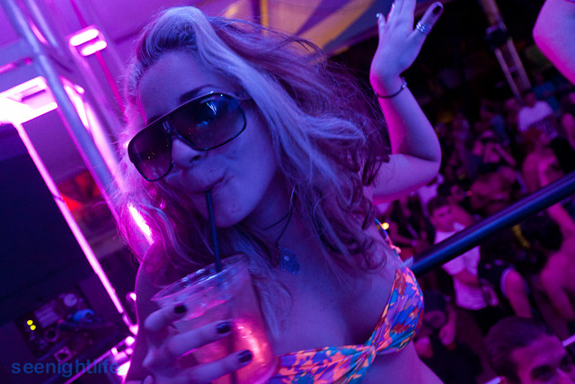 IMAGE: http://seenightlife.com/photos/11130/original_plu-2518.jpg?1301416220