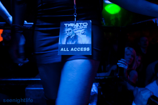 IMAGE: http://seenightlife.com/photos/11348/original_buf-3782.jpg?1302570754