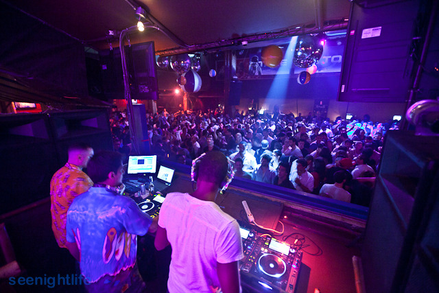 IMAGE: http://seenightlife.com/photos/11590/original_lpqbashep-1240.jpg?1312198004