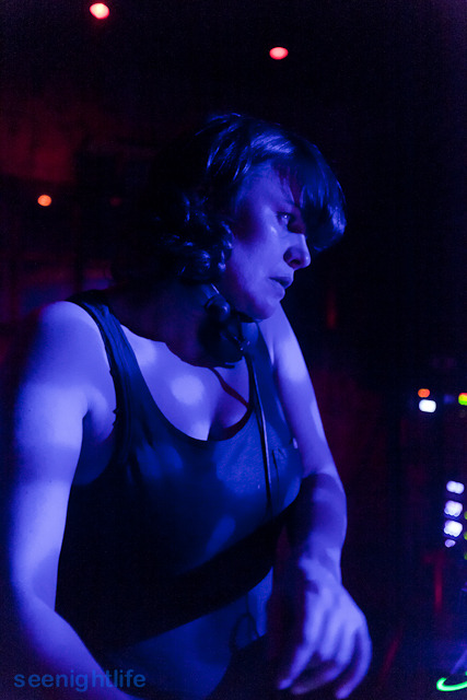 IMAGE: http://seenightlife.com/photos/11637/original_steffi-1511.jpg?1312810299