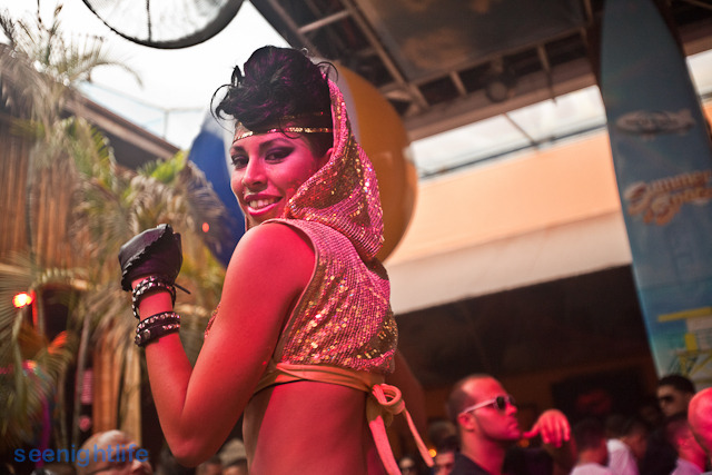 IMAGE: http://seenightlife.com/photos/11653/original_glenn-1743.jpg?1312833112