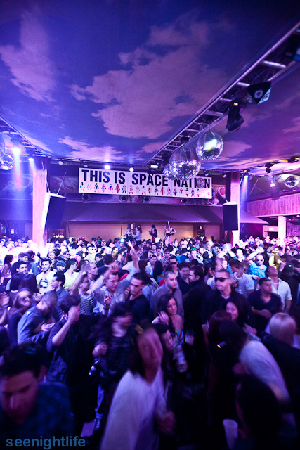 IMAGE: http://seenightlife.com/photos/16586/original_nm-3237.jpg?1329152929