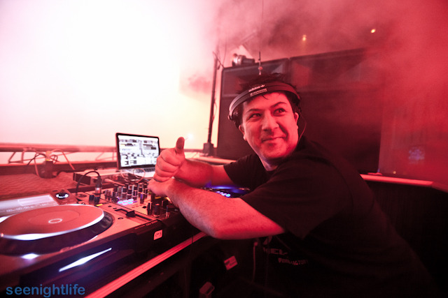 IMAGE: http://seenightlife.com/photos/17510/original_warm-6491.jpg?1331573746