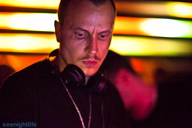 IMAGE: http://seenightlife.com/photos/18350/original_cadenzaferry-9940.jpg?1332505465