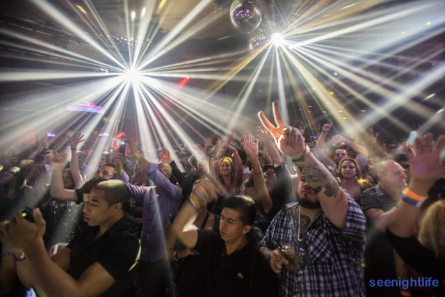 IMAGE: http://seenightlife.com/photos/23346/original_ferrypirupa-1812.jpg?1350303798