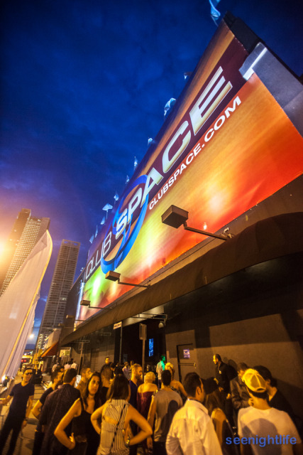 IMAGE: http://seenightlife.com/photos/27707/original_boris-7391.jpg?1366738548