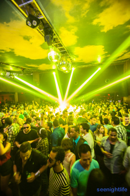 IMAGE: http://seenightlife.com/photos/27780/original_tmb-7945.jpg?1367257330