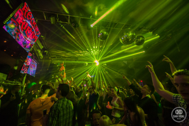 IMAGE: http://seenightlife.com/photos/28327/original_saf-1633.jpg?1370297729