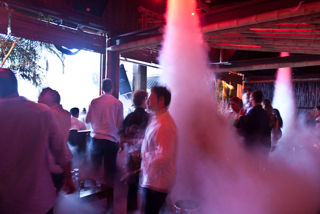 IMAGE: http://seenightlife.com/photos/3568/original_00-11.jpg?1247486057