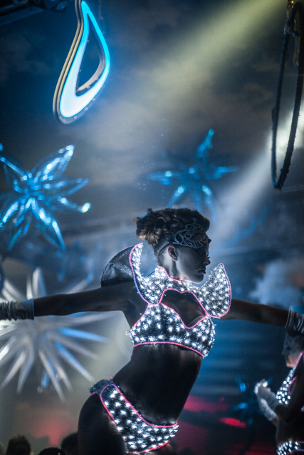 IMAGE: http://seenightlife.com/photos/35797/original_erick14years_space-2380.jpg