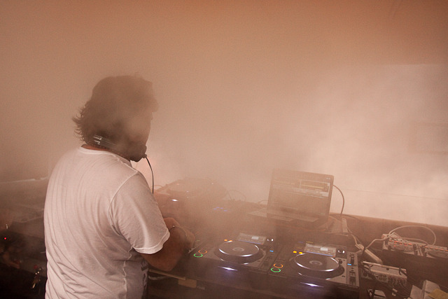 IMAGE: http://seenightlife.com/photos/9168/original_jon-2024.jpg?1274090674