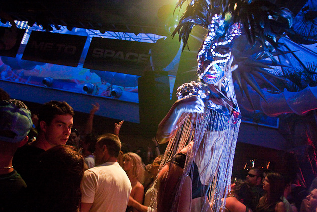 IMAGE: http://seenightlife.com/photos/9284/original_space10-2641.jpg?1274710754